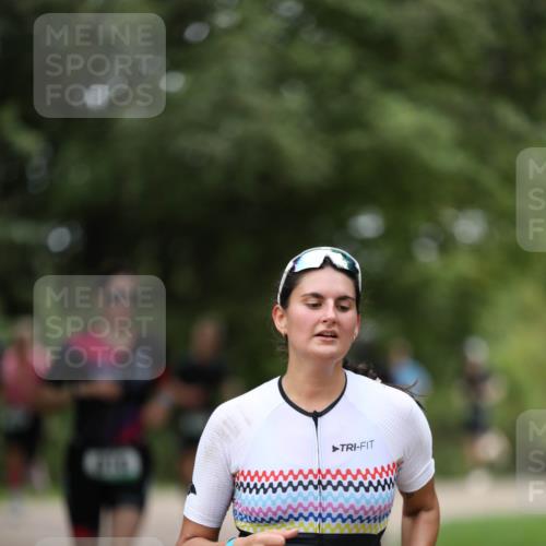 30.08.2026 - Elbe Triathlon Hamburg Antke Förster http://msf.ph/oto/10101118 30.08.2026 11:12:50 Laufen 873 meine-sportfotos.de