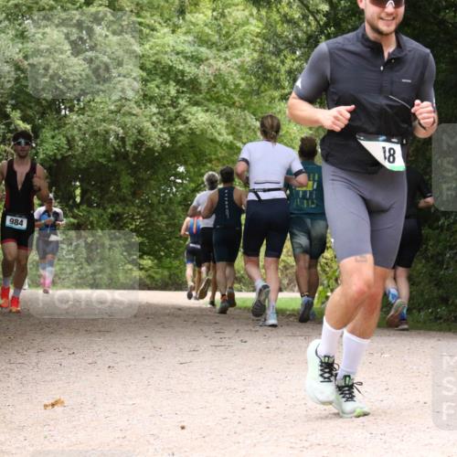 30.08.2026 - Elbe Triathlon Hamburg Antke Förster http://msf.ph/oto/10101119 30.08.2026 11:15:50 Laufen 984, 18 meine-sportfotos.de