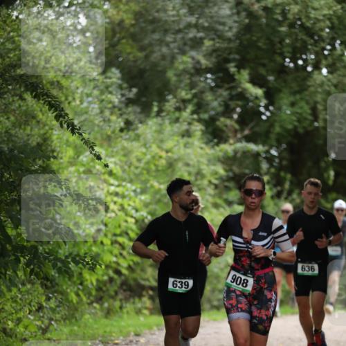 30.08.2026 - Elbe Triathlon Hamburg Antke Förster http://msf.ph/oto/10101128 30.08.2026 11:12:53 Laufen 7001, 639, 908, 636 meine-sportfotos.de