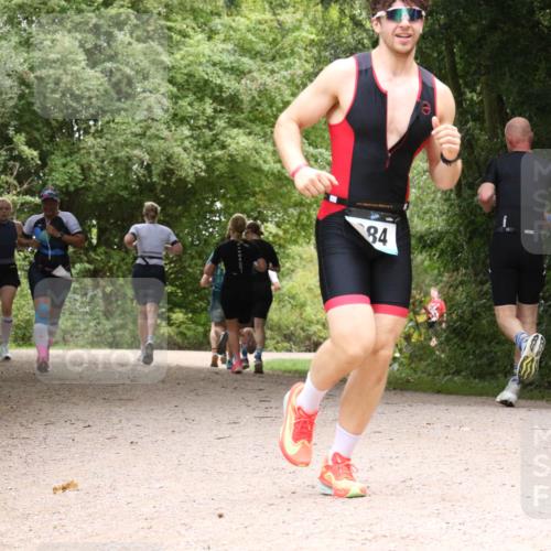 30.08.2026 - Elbe Triathlon Hamburg Antke Förster http://msf.ph/oto/10101129 30.08.2026 11:15:53 Laufen 84 meine-sportfotos.de