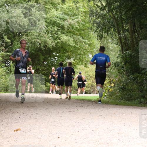 30.08.2026 - Elbe Triathlon Hamburg Antke Förster http://msf.ph/oto/10101151 30.08.2026 11:16:25 Laufen 1076 meine-sportfotos.de