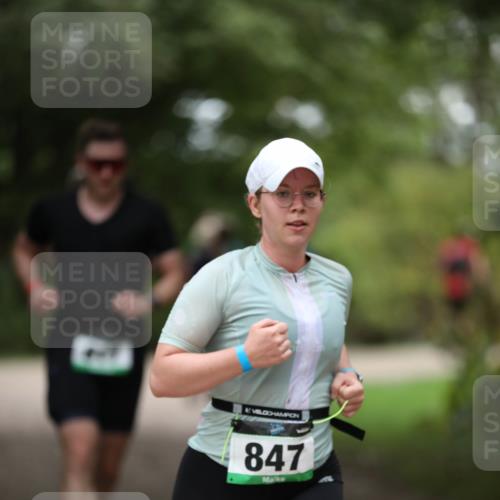 30.08.2026 - Elbe Triathlon Hamburg Antke Förster http://msf.ph/oto/10101162 30.08.2026 11:13:14 Laufen 847 meine-sportfotos.de