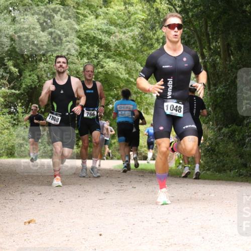30.08.2026 - Elbe Triathlon Hamburg Antke Förster http://msf.ph/oto/10101171 30.08.2026 11:16:34 Laufen 1898, 766, 1048, 040 meine-sportfotos.de
