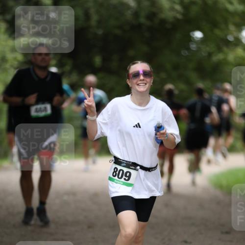 30.08.2026 - Elbe Triathlon Hamburg Antke Förster http://msf.ph/oto/10101172 30.08.2026 11:13:19 Laufen 809 meine-sportfotos.de
