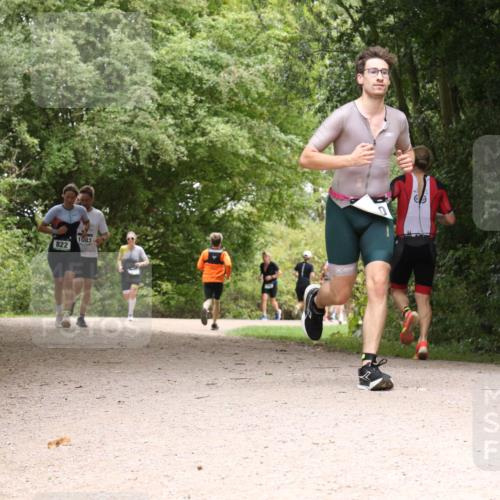 30.08.2026 - Elbe Triathlon Hamburg Antke Förster http://msf.ph/oto/10101189 30.08.2026 11:16:45 Laufen 822, 1083 meine-sportfotos.de