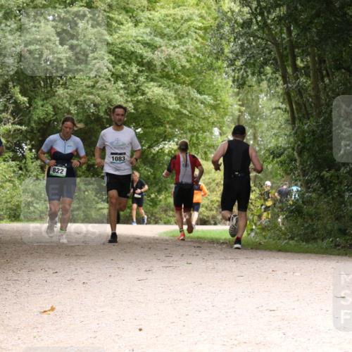 30.08.2026 - Elbe Triathlon Hamburg Antke Förster http://msf.ph/oto/10101193 30.08.2026 11:16:47 Laufen 822, 1083 meine-sportfotos.de