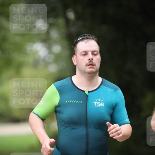 30.08.2026 - Elbe Triathlon Hamburg Antke Förster http://msf.ph/oto/10101198 30.08.2026 11:13:28 Laufen 1032 meine-sportfotos.de