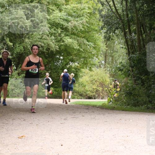 30.08.2026 - Elbe Triathlon Hamburg Antke Förster http://msf.ph/oto/10101217 30.08.2026 11:17:00 Laufen 828 meine-sportfotos.de