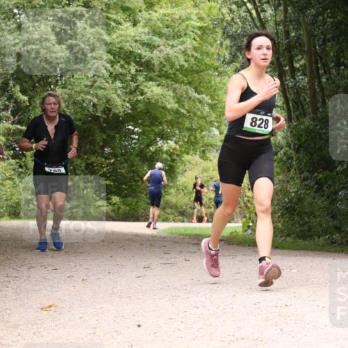 30.08.2026 - Elbe Triathlon Hamburg Antke Förster http://msf.ph/oto/10101223 30.08.2026 11:17:02 Laufen 85, 828 meine-sportfotos.de