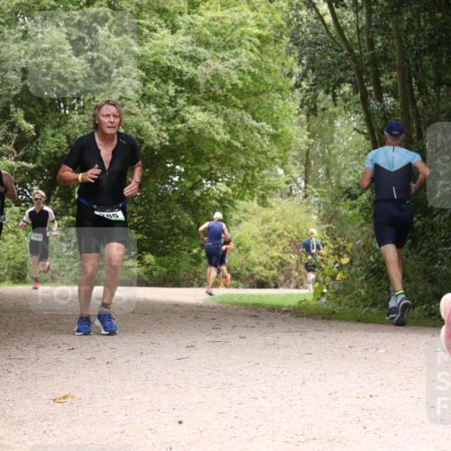 30.08.2026 - Elbe Triathlon Hamburg Antke Förster http://msf.ph/oto/10101225 30.08.2026 11:17:03 Laufen 1049, 85, 828 meine-sportfotos.de