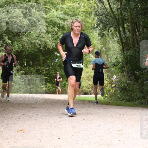 30.08.2026 - Elbe Triathlon Hamburg Antke Förster http://msf.ph/oto/10101227 30.08.2026 11:17:04 Laufen 0000 meine-sportfotos.de