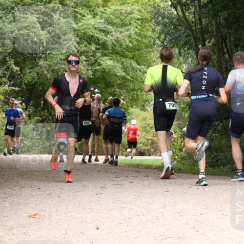 30.08.2026 - Elbe Triathlon Hamburg Antke Förster http://msf.ph/oto/10101245 30.08.2026 11:17:14 Laufen 1044, 694, 795, 1287 meine-sportfotos.de