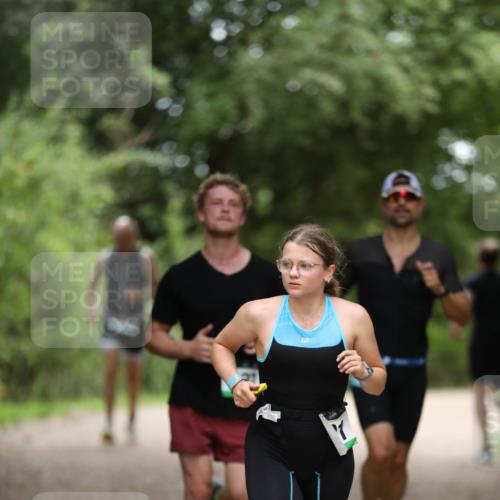 30.08.2026 - Elbe Triathlon Hamburg Antke Förster http://msf.ph/oto/10101246 30.08.2026 11:14:01 Laufen 238 meine-sportfotos.de