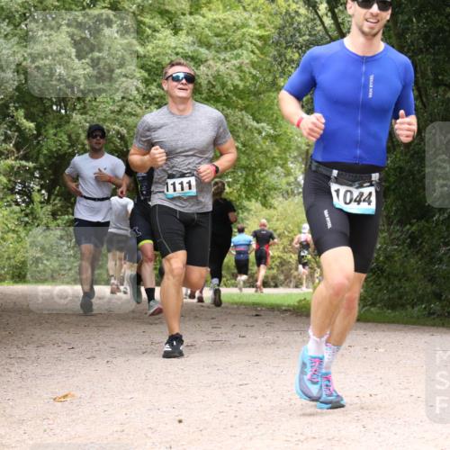 30.08.2026 - Elbe Triathlon Hamburg Antke Förster http://msf.ph/oto/10101255 30.08.2026 11:17:21 Laufen 1111, 1044 meine-sportfotos.de