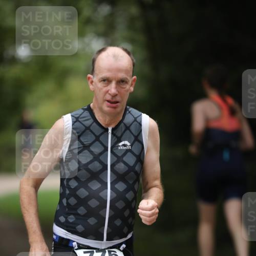30.08.2026 - Elbe Triathlon Hamburg Antke Förster http://msf.ph/oto/10101260 30.08.2026 11:14:08 Laufen 775 meine-sportfotos.de