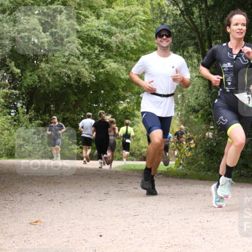 30.08.2026 - Elbe Triathlon Hamburg Antke Förster http://msf.ph/oto/10101261 30.08.2026 11:17:23 Laufen  meine-sportfotos.de