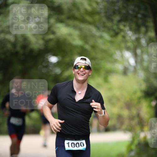 30.08.2026 - Elbe Triathlon Hamburg Antke Förster http://msf.ph/oto/10101266 30.08.2026 11:14:17 Laufen 1000 meine-sportfotos.de