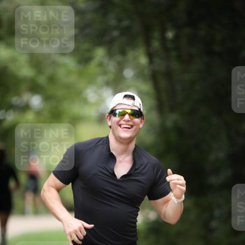 30.08.2026 - Elbe Triathlon Hamburg Antke Förster http://msf.ph/oto/10101268 30.08.2026 11:14:18 Laufen 1000 meine-sportfotos.de