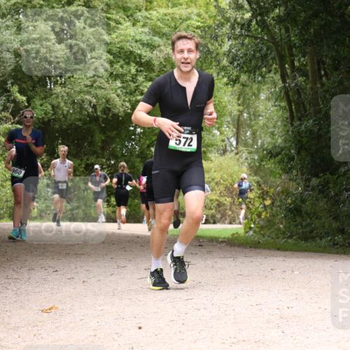 30.08.2026 - Elbe Triathlon Hamburg Antke Förster http://msf.ph/oto/10101271 30.08.2026 11:17:41 Laufen 960, 1021, 572 meine-sportfotos.de