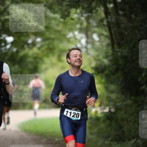 30.08.2026 - Elbe Triathlon Hamburg Antke Förster http://msf.ph/oto/10101272 30.08.2026 11:14:19 Laufen 1120 meine-sportfotos.de