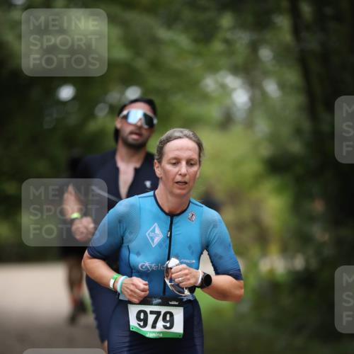 30.08.2026 - Elbe Triathlon Hamburg Antke Förster http://msf.ph/oto/10101282 30.08.2026 11:14:24 Laufen 979 meine-sportfotos.de