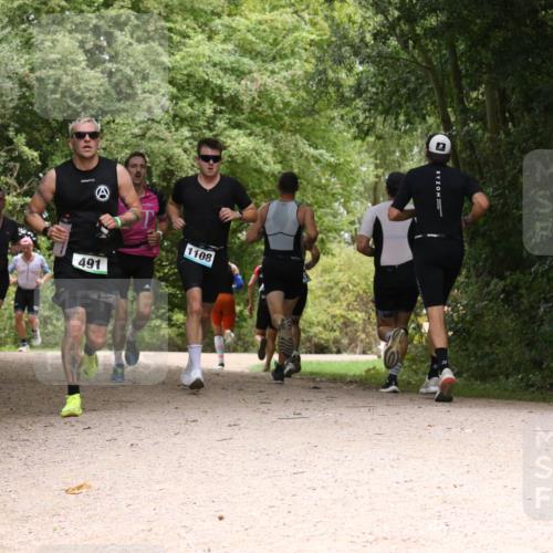 30.08.2026 - Elbe Triathlon Hamburg Antke Förster http://msf.ph/oto/10101291 30.08.2026 11:17:49 Laufen 429, 491, 1108 meine-sportfotos.de