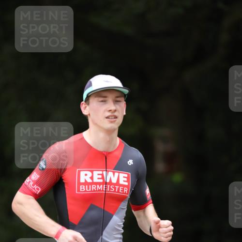 30.08.2026 - Elbe Triathlon Hamburg Antke Förster http://msf.ph/oto/10101306 30.08.2026 11:14:42 Laufen 526 meine-sportfotos.de
