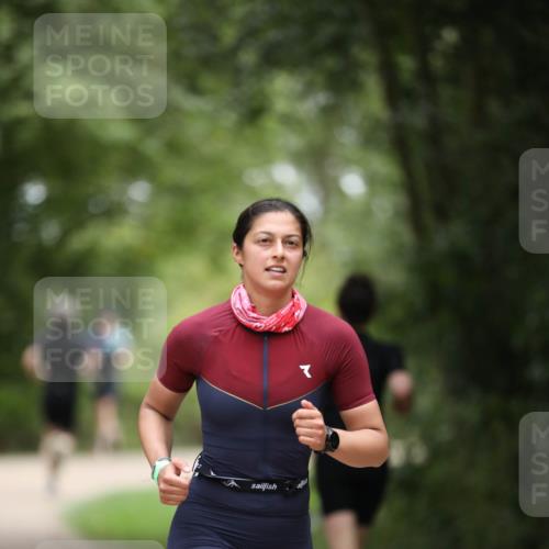 30.08.2026 - Elbe Triathlon Hamburg Antke Förster http://msf.ph/oto/10101308 30.08.2026 11:14:48 Laufen  meine-sportfotos.de