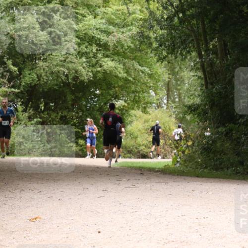 30.08.2026 - Elbe Triathlon Hamburg Antke Förster http://msf.ph/oto/10101309 30.08.2026 11:18:01 Laufen 1013 meine-sportfotos.de