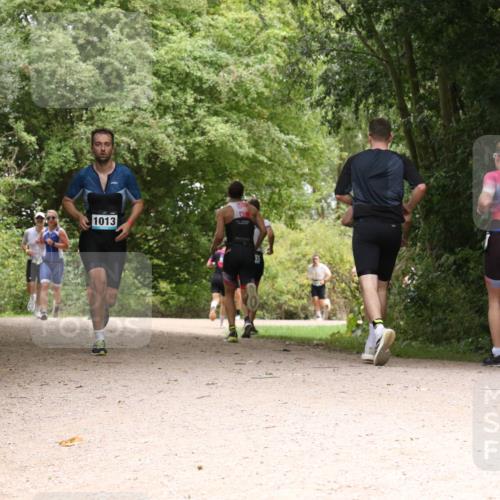 30.08.2026 - Elbe Triathlon Hamburg Antke Förster http://msf.ph/oto/10101311 30.08.2026 11:18:06 Laufen 1013 meine-sportfotos.de