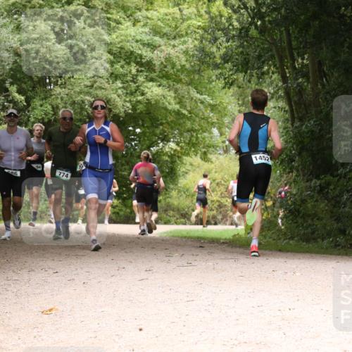 30.08.2026 - Elbe Triathlon Hamburg Antke Förster http://msf.ph/oto/10101321 30.08.2026 11:18:12 Laufen 985, 774, 1452 meine-sportfotos.de