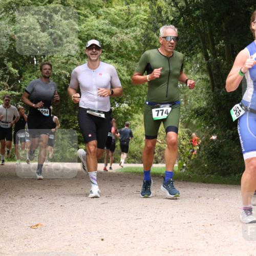 30.08.2026 - Elbe Triathlon Hamburg Antke Förster http://msf.ph/oto/10101329 30.08.2026 11:18:15 Laufen 1059, 1216, 094, 774 meine-sportfotos.de