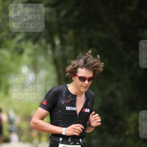 30.08.2026 - Elbe Triathlon Hamburg Antke Förster http://msf.ph/oto/10101344 30.08.2026 11:15:05 Laufen 791 meine-sportfotos.de