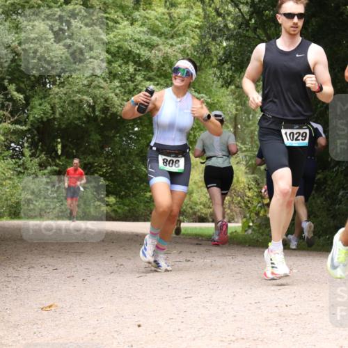 30.08.2026 - Elbe Triathlon Hamburg Antke Förster http://msf.ph/oto/10101349 30.08.2026 11:18:22 Laufen 808, 1029, 1216 meine-sportfotos.de
