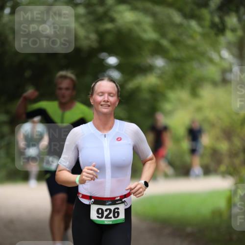 30.08.2026 - Elbe Triathlon Hamburg Antke Förster http://msf.ph/oto/10101350 30.08.2026 11:15:10 Laufen 1013, 926 meine-sportfotos.de