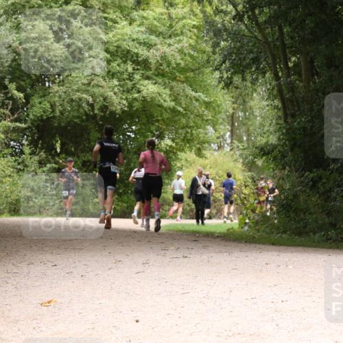 30.08.2026 - Elbe Triathlon Hamburg Antke Förster http://msf.ph/oto/10101365 30.08.2026 11:18:33 Laufen  meine-sportfotos.de