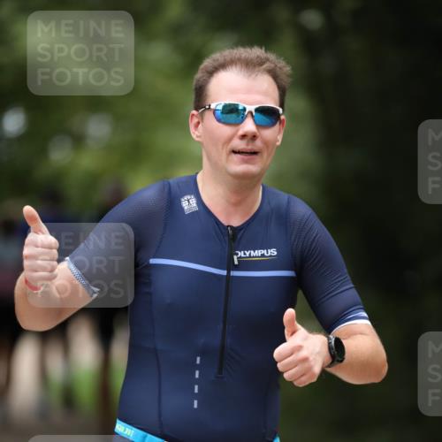 30.08.2026 - Elbe Triathlon Hamburg Antke Förster http://msf.ph/oto/10101392 30.08.2026 11:15:30 Laufen 577 meine-sportfotos.de