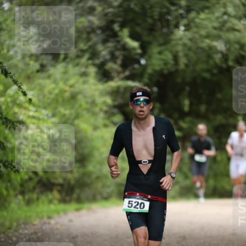 30.08.2026 - Elbe Triathlon Hamburg Antke Förster http://msf.ph/oto/10101410 30.08.2026 11:15:38 Laufen 0, 520 meine-sportfotos.de