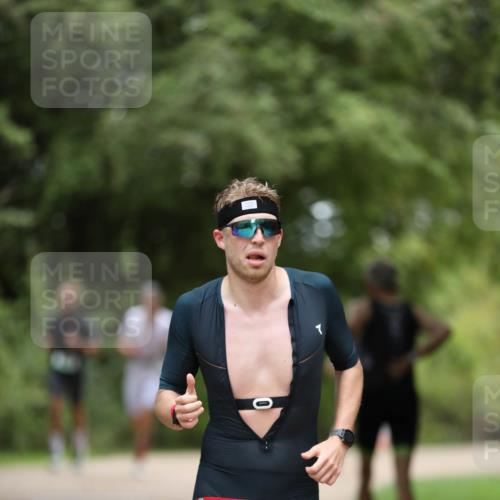 30.08.2026 - Elbe Triathlon Hamburg Antke Förster http://msf.ph/oto/10101414 30.08.2026 11:15:40 Laufen 0, 20 meine-sportfotos.de