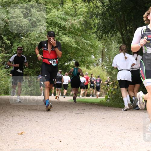 30.08.2026 - Elbe Triathlon Hamburg Antke Förster http://msf.ph/oto/10101415 30.08.2026 11:19:02 Laufen 225 meine-sportfotos.de