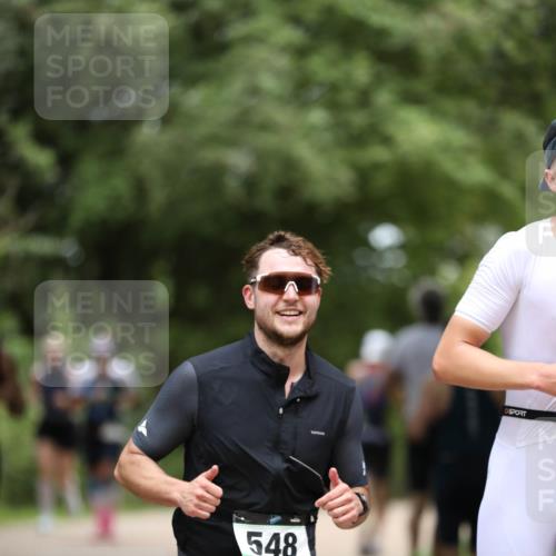 30.08.2026 - Elbe Triathlon Hamburg Antke Förster http://msf.ph/oto/10101426 30.08.2026 11:15:49 Laufen 548 meine-sportfotos.de