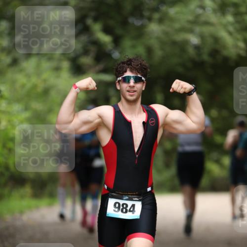 30.08.2026 - Elbe Triathlon Hamburg Antke Förster http://msf.ph/oto/10101434 30.08.2026 11:15:53 Laufen 984 meine-sportfotos.de