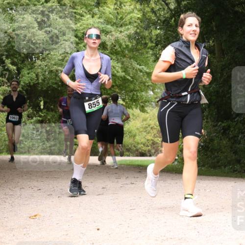 30.08.2026 - Elbe Triathlon Hamburg Antke Förster http://msf.ph/oto/10101445 30.08.2026 11:19:16 Laufen 1063, 855 meine-sportfotos.de