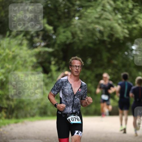 30.08.2026 - Elbe Triathlon Hamburg Antke Förster http://msf.ph/oto/10101462 30.08.2026 11:16:26 Laufen 1076 meine-sportfotos.de