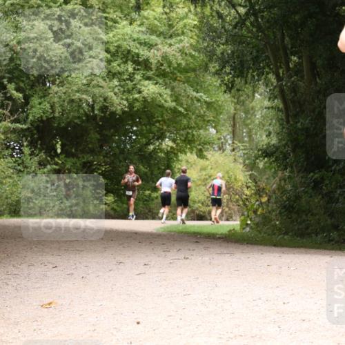 30.08.2026 - Elbe Triathlon Hamburg Antke Förster http://msf.ph/oto/10101463 30.08.2026 11:19:22 Laufen 106 meine-sportfotos.de