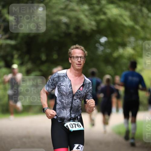 30.08.2026 - Elbe Triathlon Hamburg Antke Förster http://msf.ph/oto/10101464 30.08.2026 11:16:27 Laufen 1076 meine-sportfotos.de
