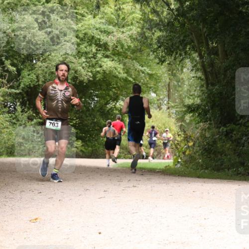 30.08.2026 - Elbe Triathlon Hamburg Antke Förster http://msf.ph/oto/10101467 30.08.2026 11:19:34 Laufen 703 meine-sportfotos.de