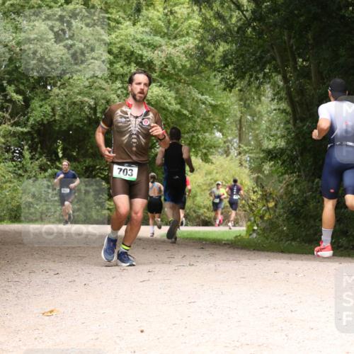 30.08.2026 - Elbe Triathlon Hamburg Antke Förster http://msf.ph/oto/10101469 30.08.2026 11:19:35 Laufen 703 meine-sportfotos.de