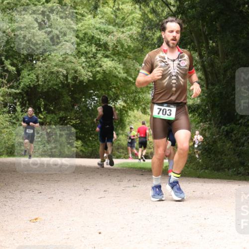 30.08.2026 - Elbe Triathlon Hamburg Antke Förster http://msf.ph/oto/10101471 30.08.2026 11:19:36 Laufen 991, 703 meine-sportfotos.de