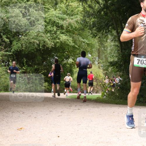 30.08.2026 - Elbe Triathlon Hamburg Antke Förster http://msf.ph/oto/10101473 30.08.2026 11:19:37 Laufen 991, 703 meine-sportfotos.de